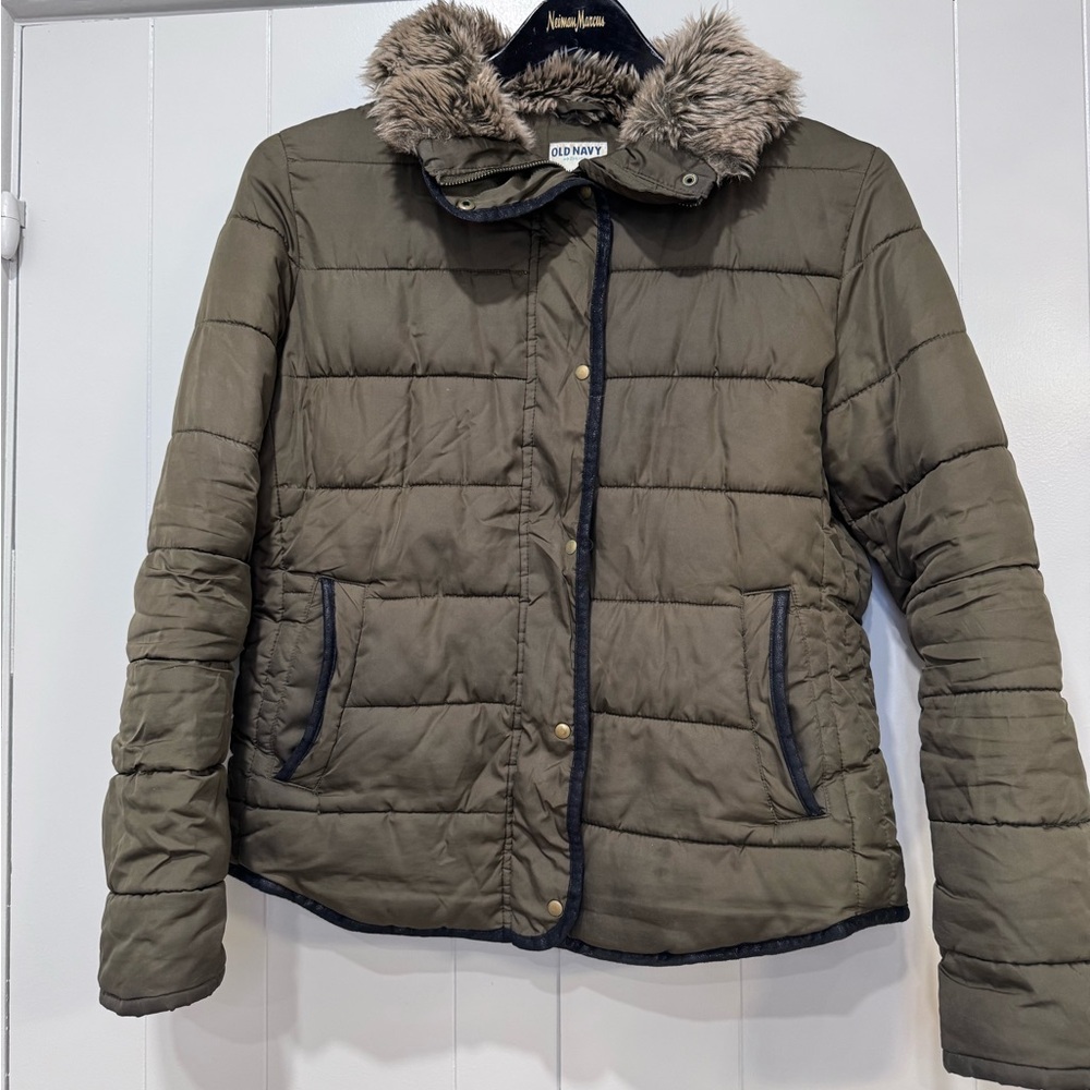 Old Navy Olive Green Quilted Puffer Coat Faux Fur Collar Women’s Winter Jacket M - Picture 2 of 5